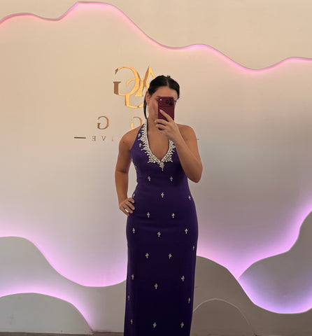 ISÉRA Amethyst – İnci ve Taş İşlemeli Halter Yaka Mor Abiye Elbise